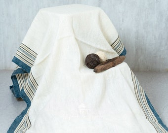 Desi sheep wool throw| Bedding |Indian wool throw |Shawl | Kutch Culture | Home Decore