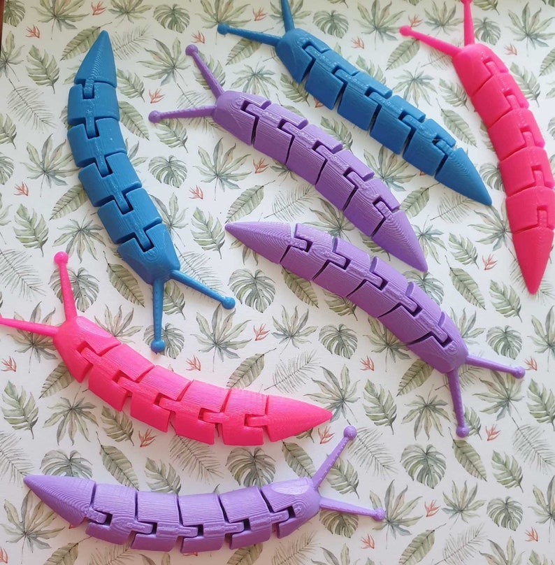 3D Printed Articulated Slug Fidget gift | Etsy