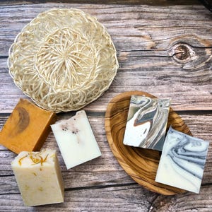 Handmade Soap Gift Selection Box with Olive Wood Soap Dish and  Sisal Sponge Scrub, Soap Gift Box, Gift for her, UK Bar Soap, Palm Free Soap