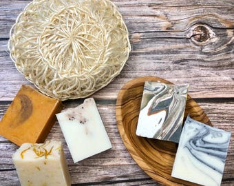 Handmade Soap Gift Box: Olive Wood Dish & Sisal Scrub, UK Palm Free Soap
