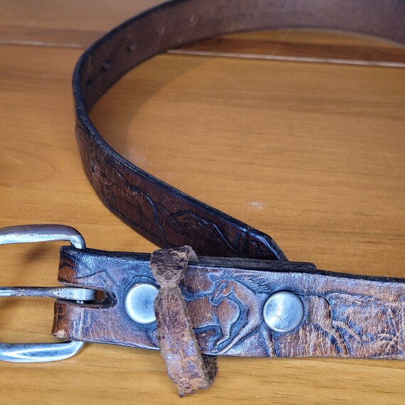 Vintage Embossed Leather Belt Unique Western Wear… - image 9