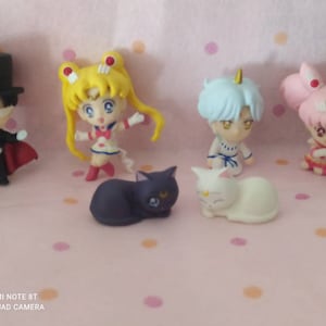 Kawaii Sailor Moon mini mini figure hugcot super sailor Chibi moon tuxedo Kamen Helios Pegasus luna Artemis cat gashapon badge pin Necklace