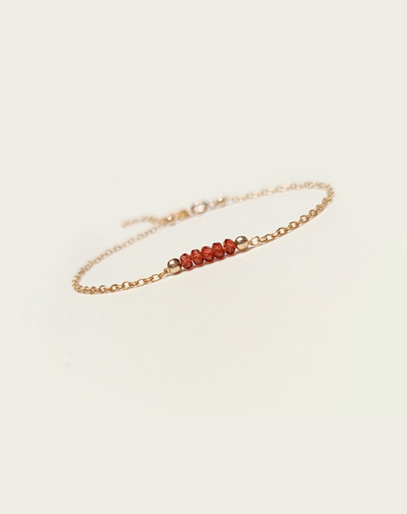 Garnet Zartes Armband 14K Gold Filled Kreativität, Sexualität und Anziehung Bild 1