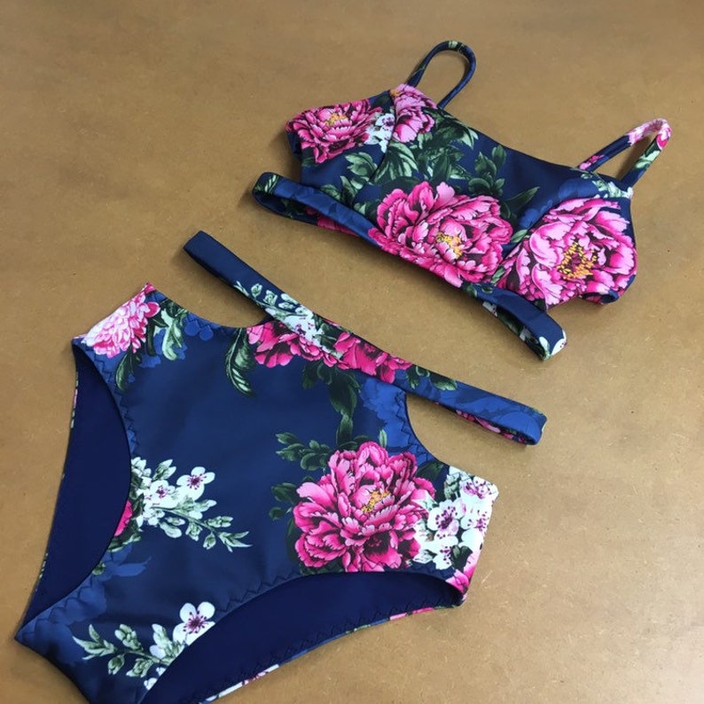 Navy Tallulah pole set with High waist shorts