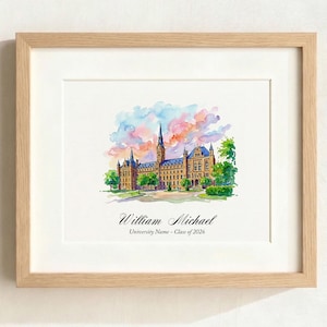 Puede incluir: Una impresión en acuarela enmarcada de un edificio universitario con una torre alta, rodeado de árboles verdes bajo un cielo rosa y azul. Debajo de la ilustración, el texto dice William Michael, University Name - Class of 2026.
