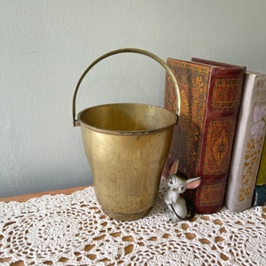 Brass Bucket with Handle, Brass Pot, Vintage Brass Container, Brass Planter, Vintage Metal Can, Unique Brass Container, Vintage Brass