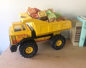 old metal tonka trucks