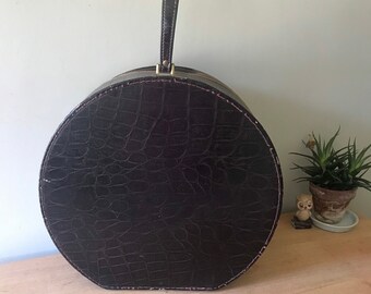 round hat box luggage