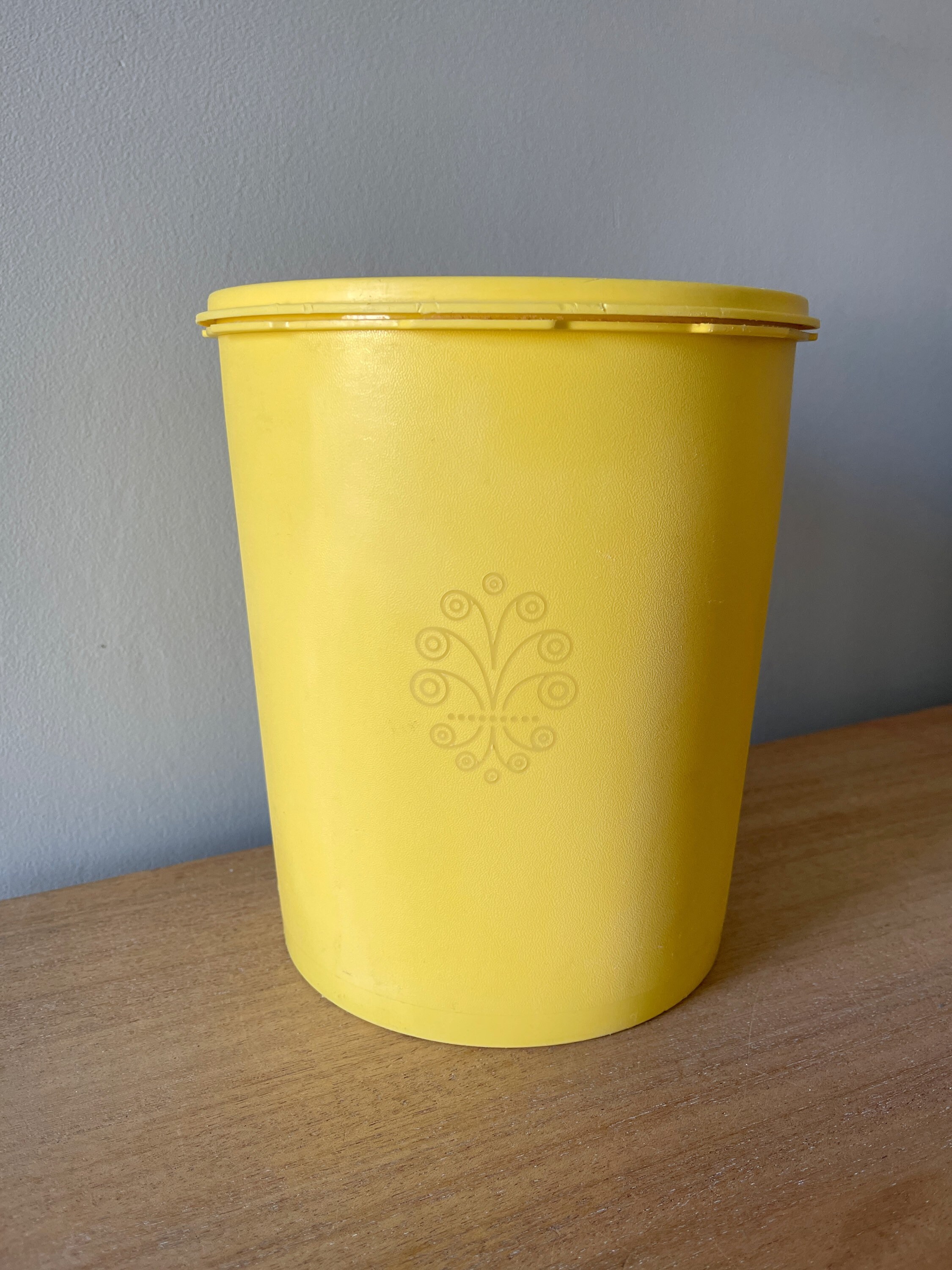 Tupperware canister - Etsy 日本