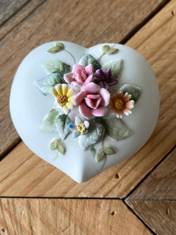 Vintage Lefton Heart Shaped Trinket, Ceramic Flor… - image 2