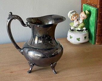 1900 年代のコレクター向け密封ピッチャー、WMFB 刻印ピッチャー