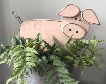 Pig yard stakes, spring yard stakes, wood stakes, pig outdoor decorations, piglet garden stakes, Farm animal yard art, farmhouse stake, pigs