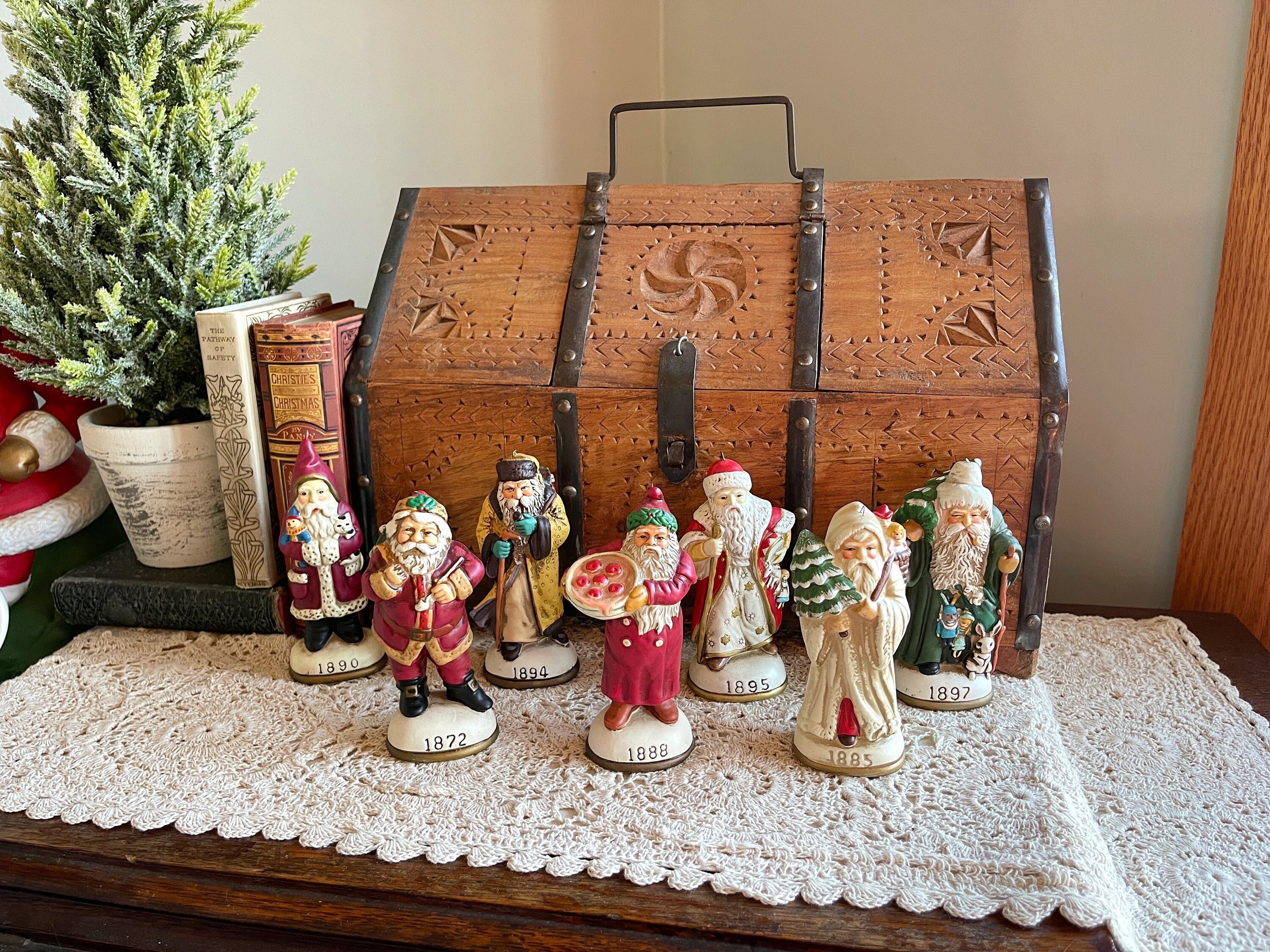 Santa's Through the Years, International Santa Figurines
