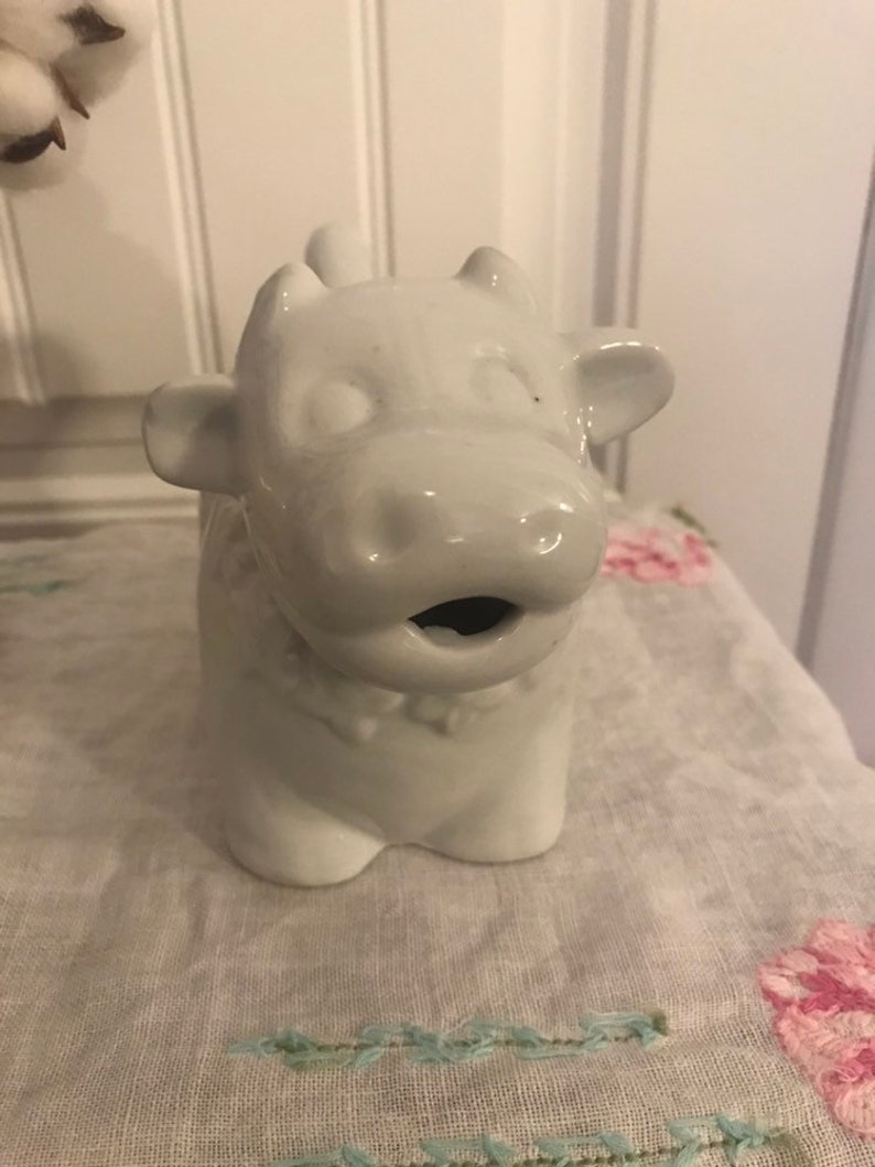 Vintage White Cow Creamer Large Ceramic Creamer Farmhouse Kitchen Cow Collectible Cow Decor Country Kitchen 50s Kitchen Decor