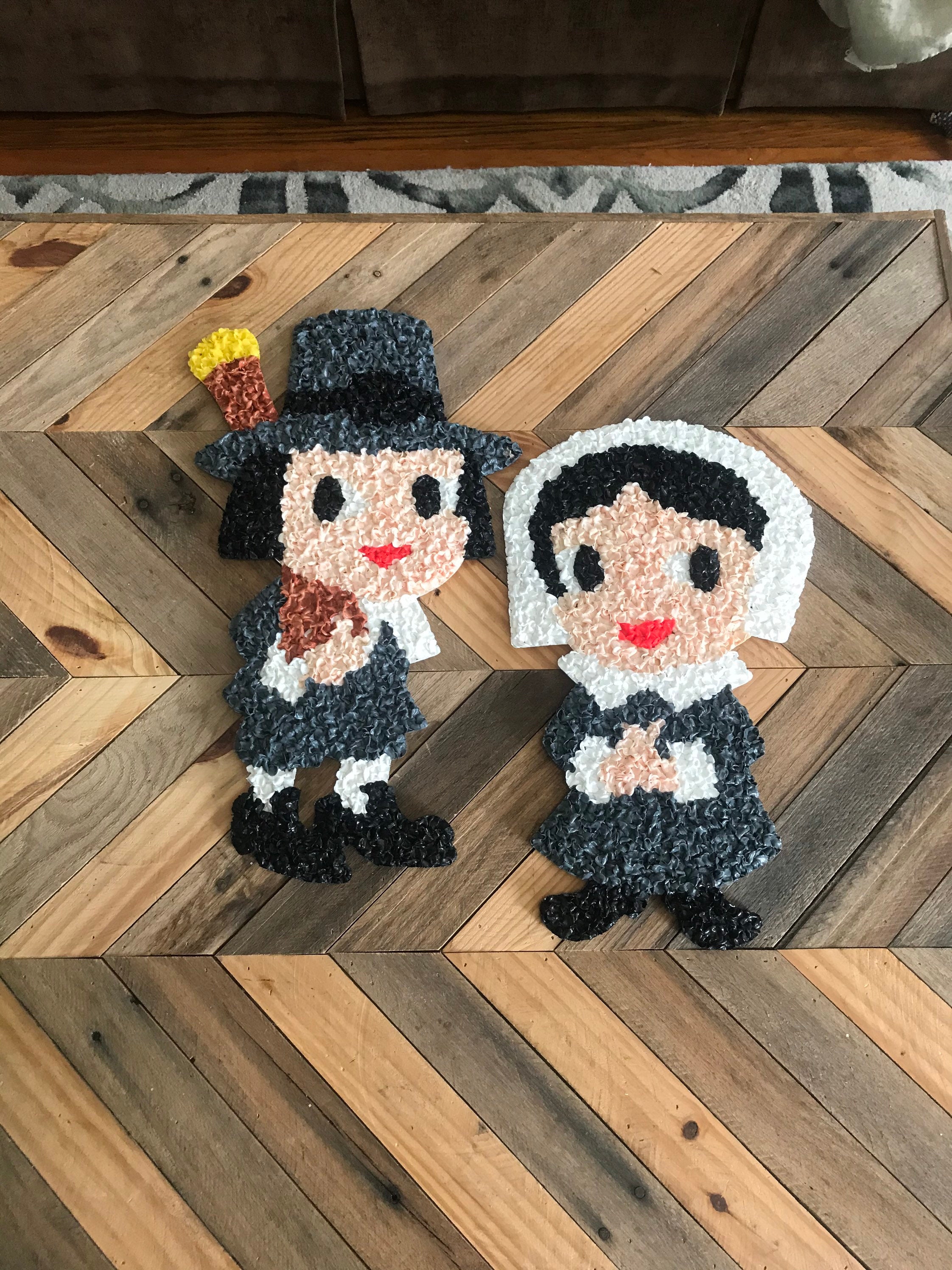 Pair Of Pilgrims, Vintage Popcorn Pilgrim, Door Decoration, Plastic Thanksgiving Decorations
