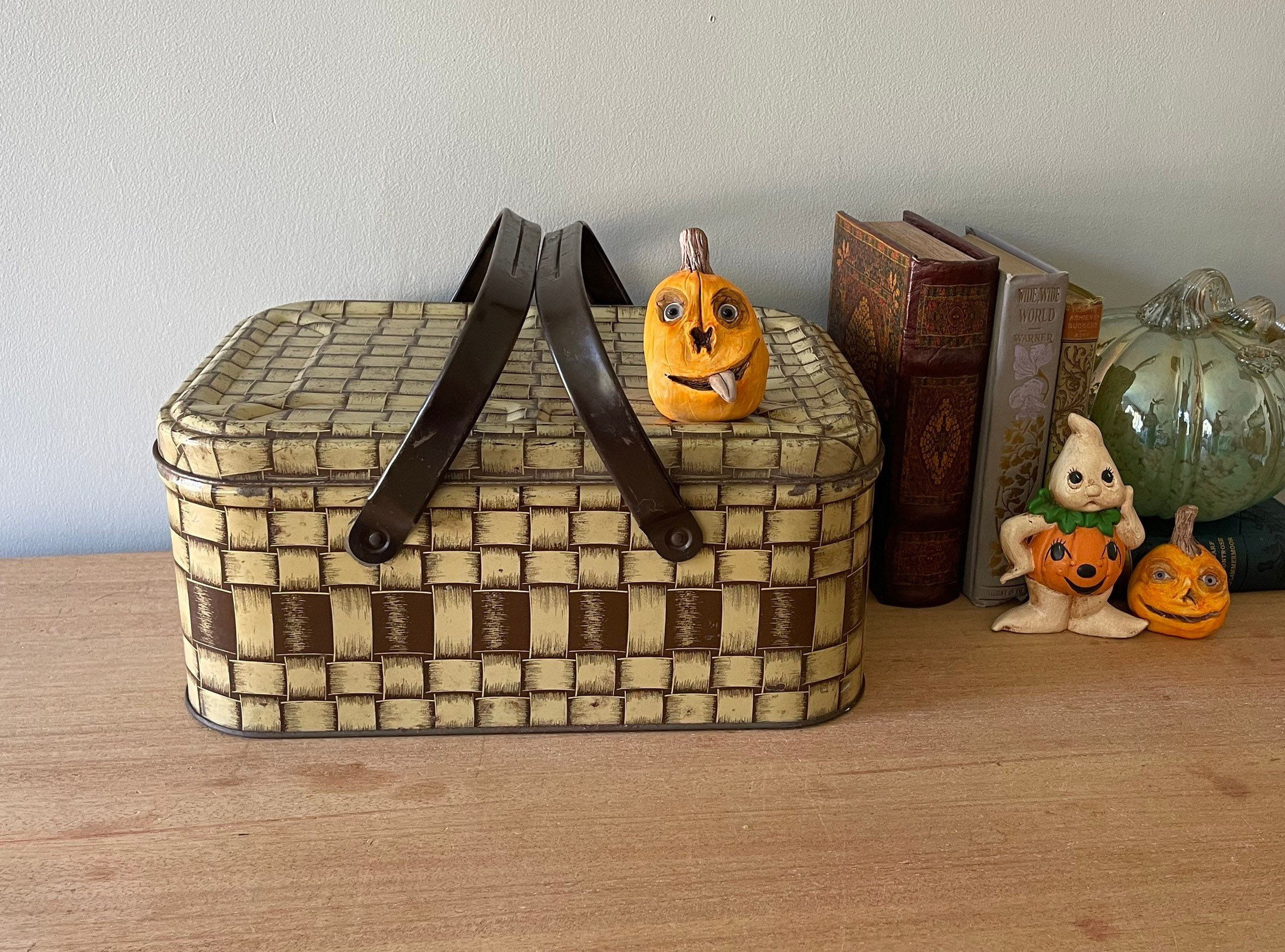 Vintage Picnic Basket, Vintage Metal Basket, Vintage Easter Basket