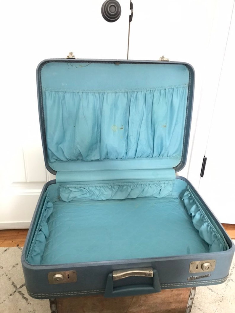 Vintage blue suitcase, vintage monarch suitcase, Vintage luggage image 4