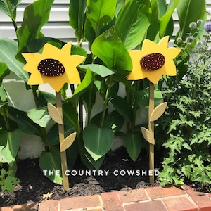 Sunflower yard stakes, summer yard stakes, wood stakes, fall outdoor decorations, set of 3 flower garden stakes, sunflower yard art