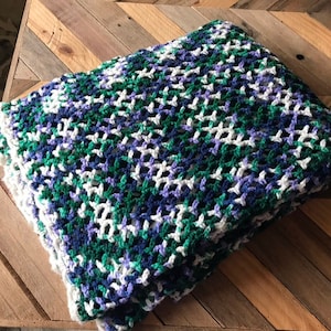 Vintage Crochet Afghan, Handmade diamond mesh sofa throw, Mid Century crochet blanket, Vintage Granny Square Crochet Afghan