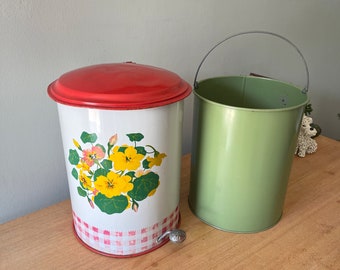 Amazon.com: Z&Z ornamentorum Retro Kitchen Trash Can with