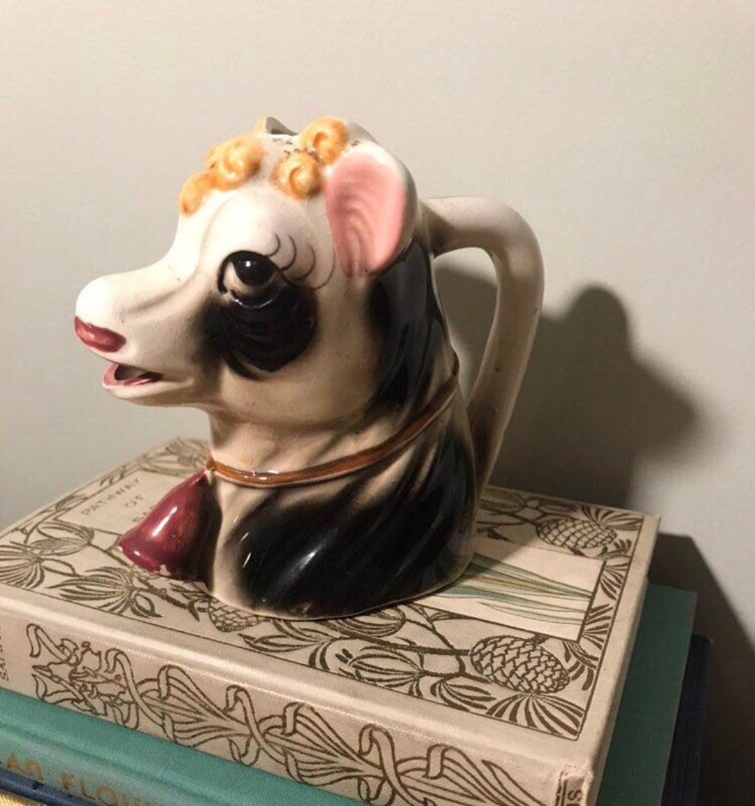 Vintage Cow Creamer / Ceramic Creamer / Farmhouse Kitchen / Cow