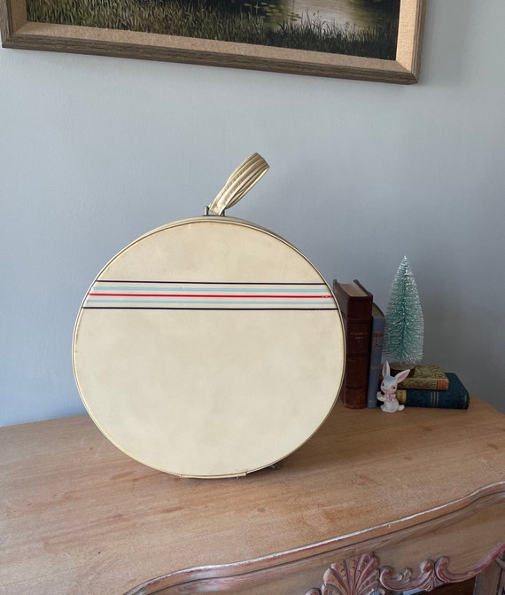 Vintage Round Suitcase Vintage Round 