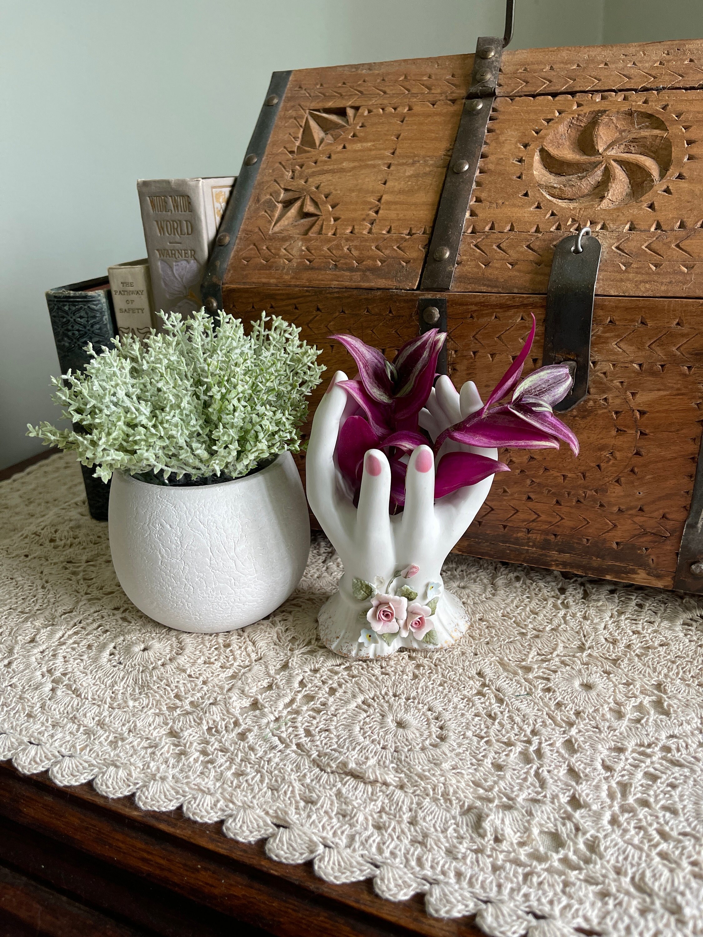 Vintage Vase, Small Vintage Lefton Porcelain Ladies Hands Vase