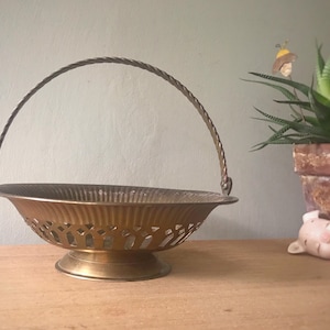 Vintage brass dish, Brass planter, Vintage Brass Pot, Succulent Brass Planter, Vintage planter, Boho Decor, Bohemian, Gold colored planter