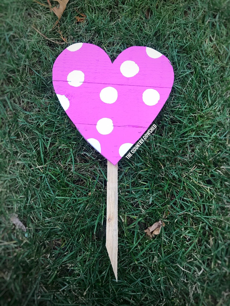 Heart yard stakes spring yard stakes wood stakes Valentines | Etsy
