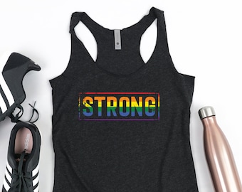 Camiseta sin mangas de entrenamiento Strong Pride - Bandera del Orgullo Gay Angustiada, Regalo del Orgullo LGBT, Mes del Orgullo 2020, Ropa de entrenamiento, Tanque racerback de la mujer, lgbtq