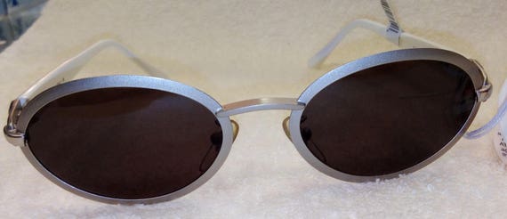 sunglasses stock