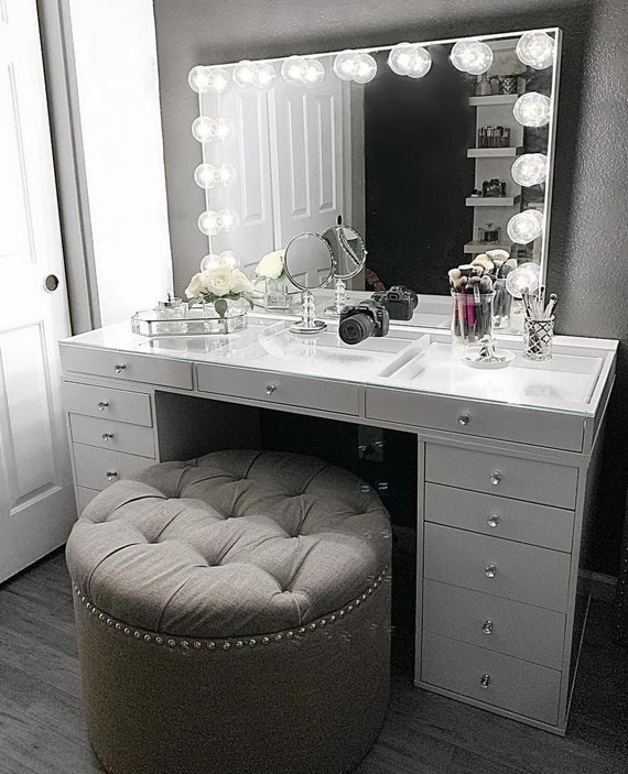 Hollywood Makeup Vanity Mirror with 