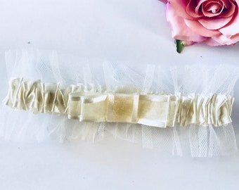 Wedding garter, garter, tulle garter, wedding accessories, bride to be, vintage style garter