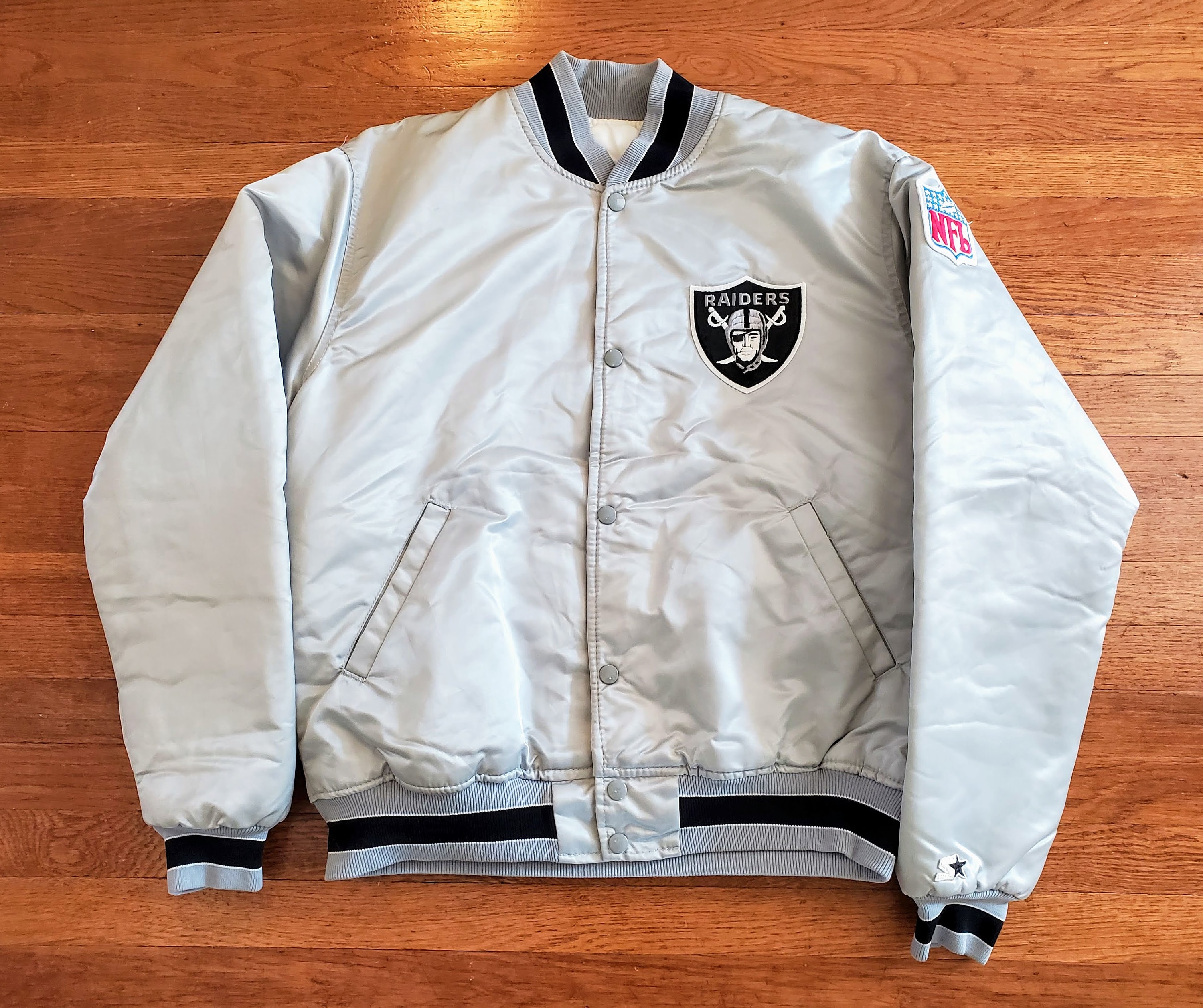 Oakland Raiders Vintage Starter Jacket L Rare Silver Satin Oakland Raiders Vintage Starter Jacket L Rare Silver Satin