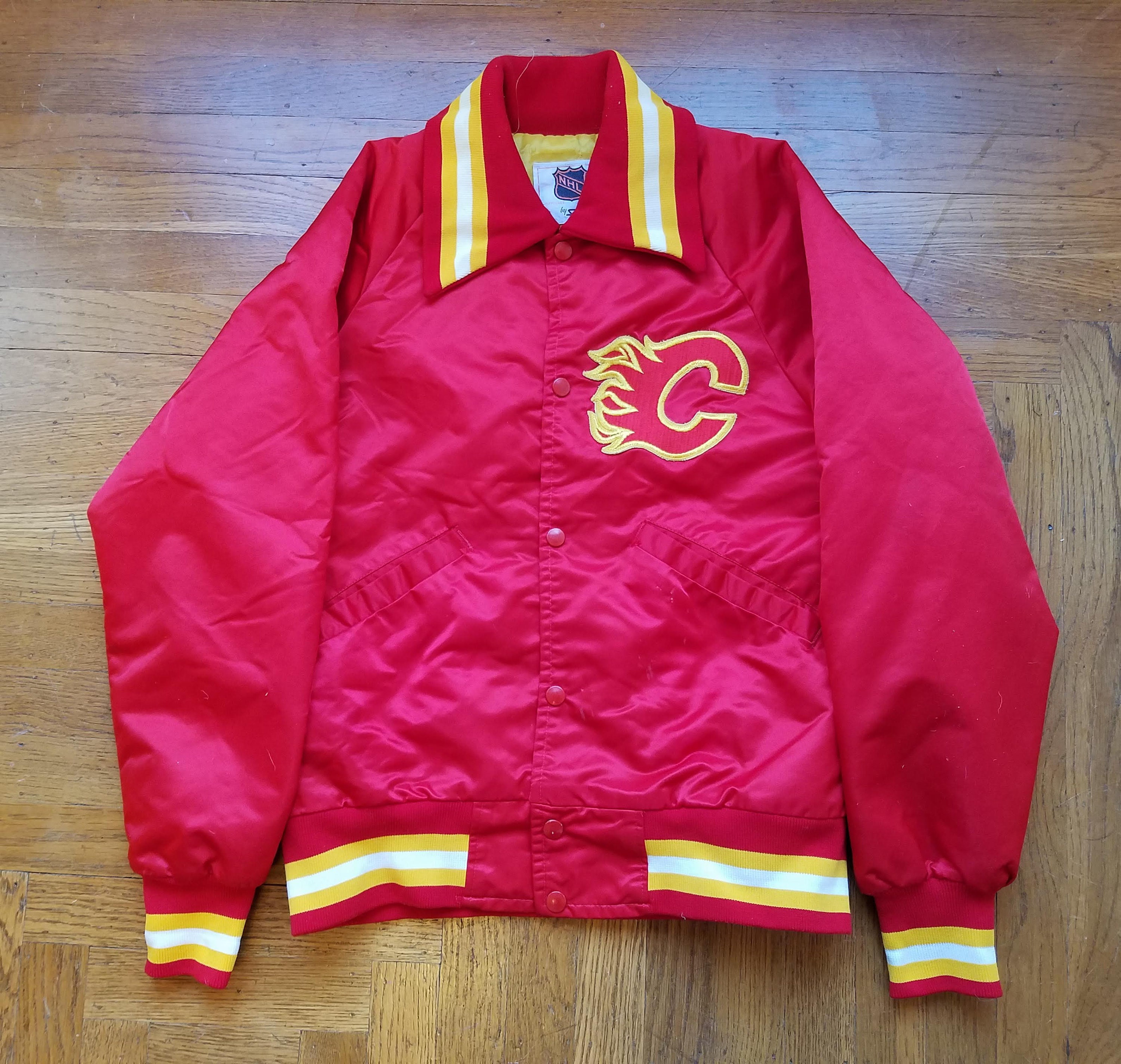 Calgary flames hot sale bomber jacket