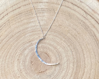 Hammered moon necklace, crescent moon necklace, gold moon, minimalist necklace, dainty necklace, gifts for her, 14k gold filled moon