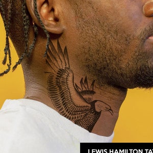 Lewis Hamilton cou tatouage temporaire Temp Tat Halloween Pourim Cosplay Costume précis pilote de voiture de course F1 Mercedes Dieu est amour aigle béni