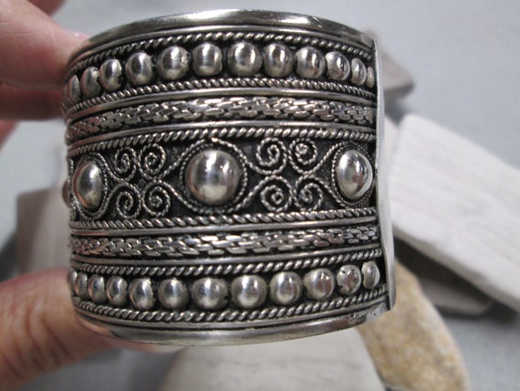 Native American Wide 800 Silver Cuff>Unique>circa… - image 6