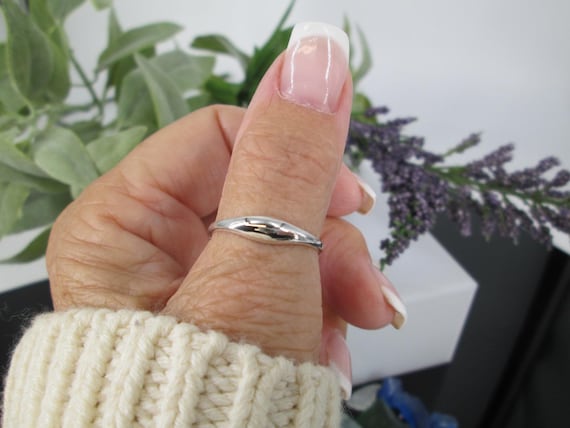 925 Dome Ring>Narrow Sterling Silver Dome Ring,Dainty 925 Dome Ring,Tiny Dome Ring,Silver Dome Ring,Everyday Ring,Pinky Ring,Stacking Ring