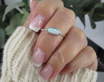 Opal Ring>925 Opal Ring,Sterling Opal Ring,Sterling Silver White Opal Ring,Dainty Opal Ring,Fiery Opal Ring,East/West Oval Opal Ring