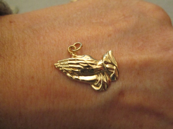 14kt.Gold PRAYING HANDS Pendant>Solid 14kt.Gold P… - image 6