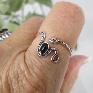 Dainty SNAKE Ring&gt;925 Sterling Snake Ring with Onyx,Genuine Black Onyx Snake Ring,Silver Onyx Snake Ring,Minimalist Snake Ring