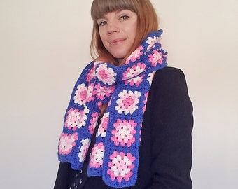 Granny Square Scarf Pattern by hello woollen