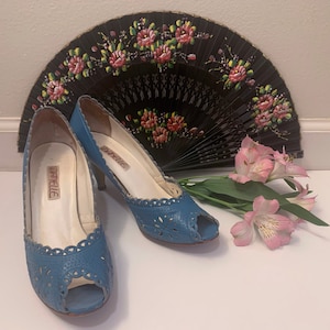 1950s Vintage Blue Leather Shoes, Peep Toe 50s Pumps, Sky Blue vintage 50s Heels