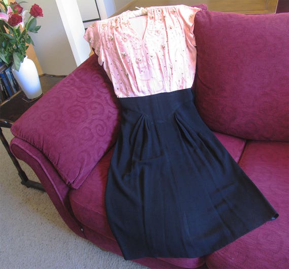 1940s Vintage Pink and Black Crepe Sequined Formal