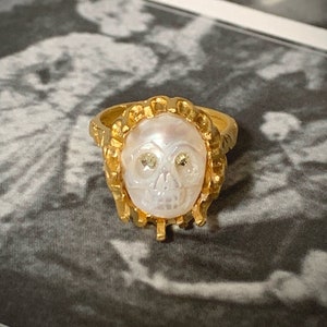 Regal Gothic Memento Mori 22K Gold Plated Freshwater Pearl Skull Adjustable Ring