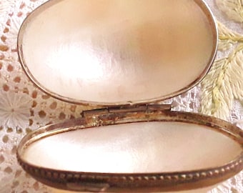 Antique thimble case / holder / Mother of Pearl