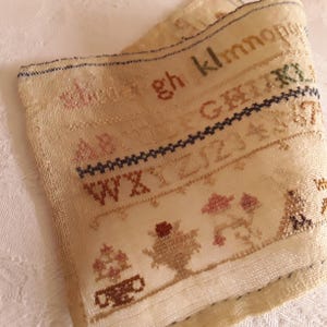 Antique / Victorian sampler / Alphabet sampler / Childs sampler