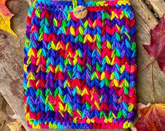 Crochet Kindle Sleeve: Rainbow E-reader Pouch