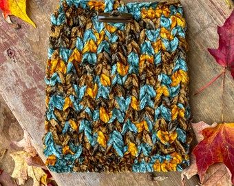 Crochet Kindle Sleeve: Cinnamon Pine Velvet E-reader Pouch
